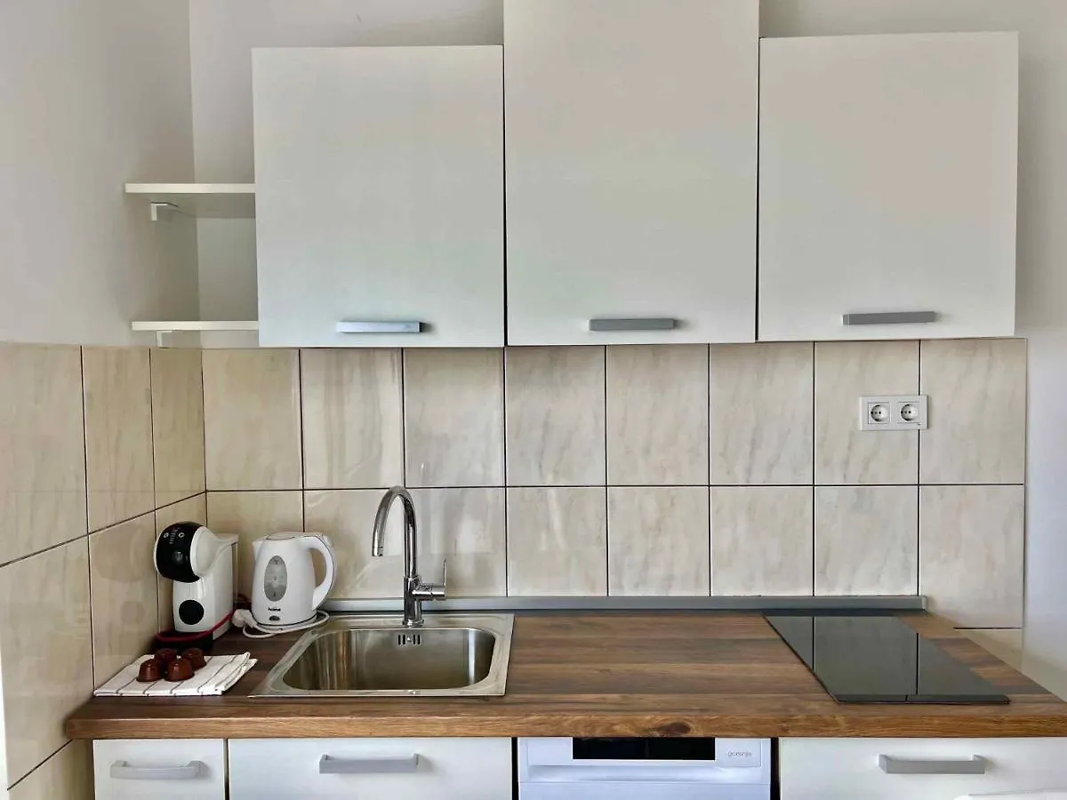 Apartment In Jadranovo 44071