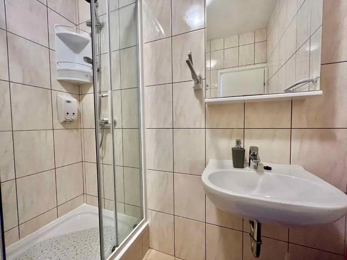 Apartment In Jadranovo 44071